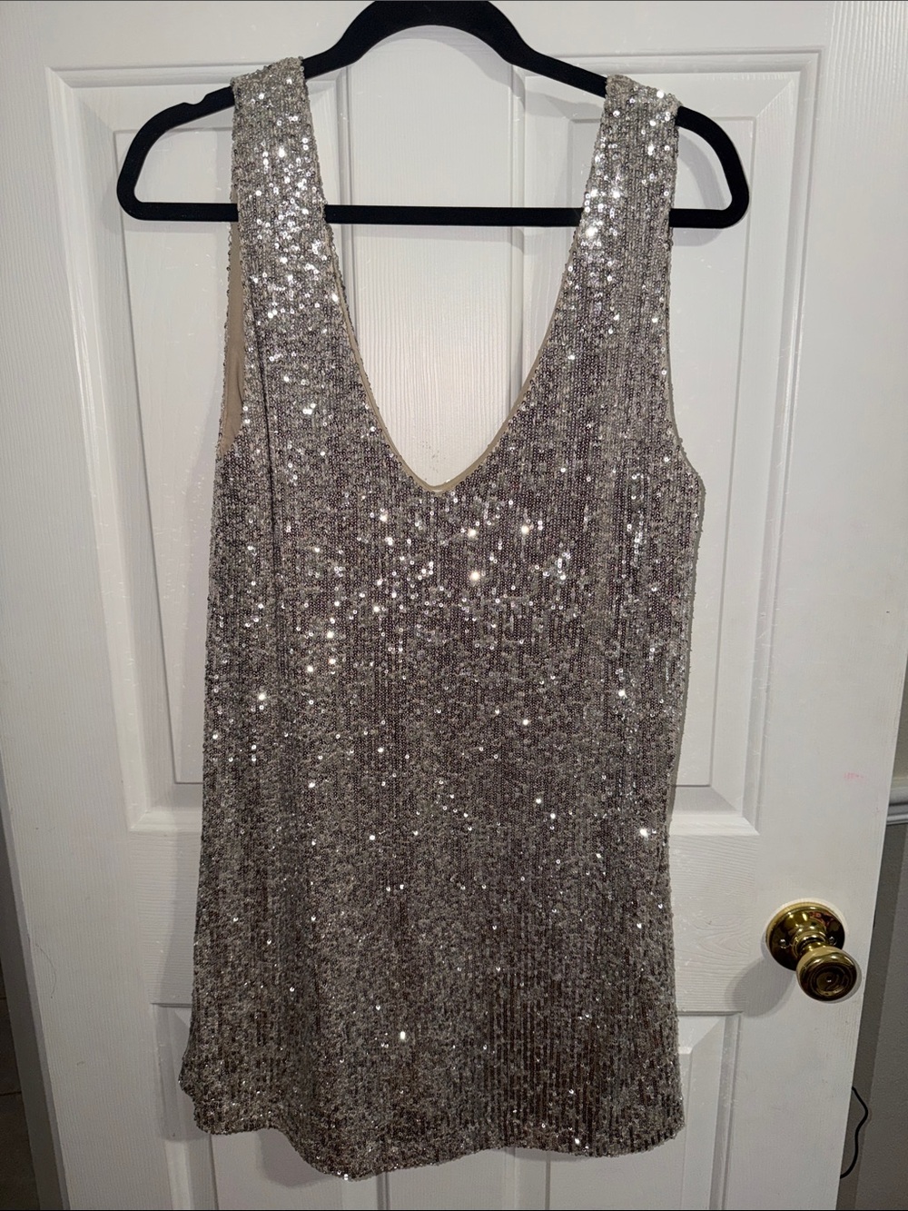 Like New BB DAKOTA Sz M Sequin Dress